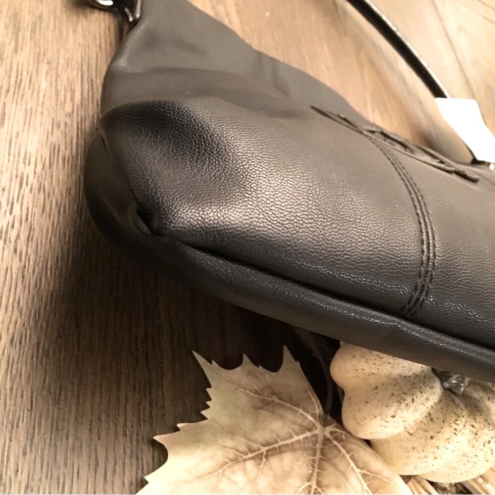 LIZ CLAIBORNE HANDBAG - Picture 8 of 16
